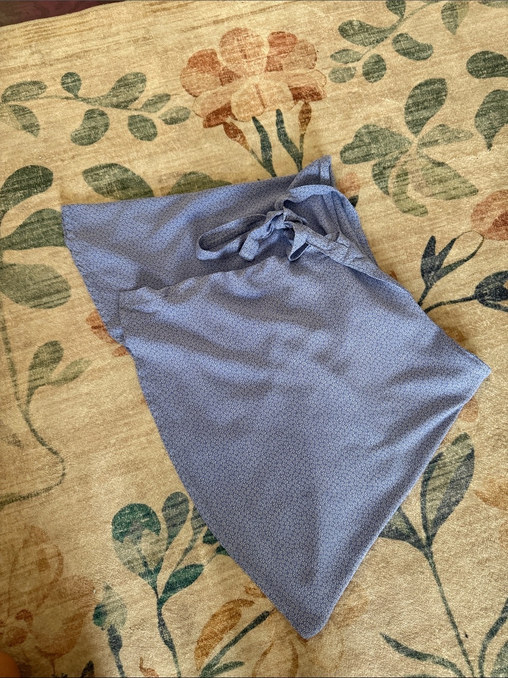 Brandy Melville Genevieve Blue White Floral Wrap Flowy Self Tie Mini Skirt - Picture 5 of 7